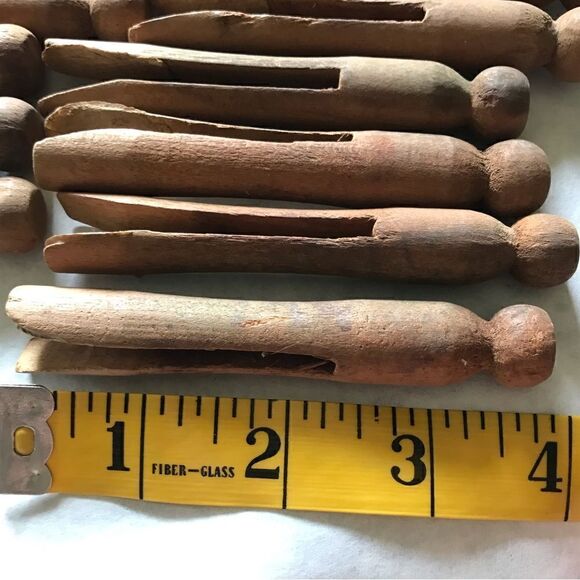 Vintage Weathered All Wood Round Top Push Clothespins (25) - Picture 16 of 16